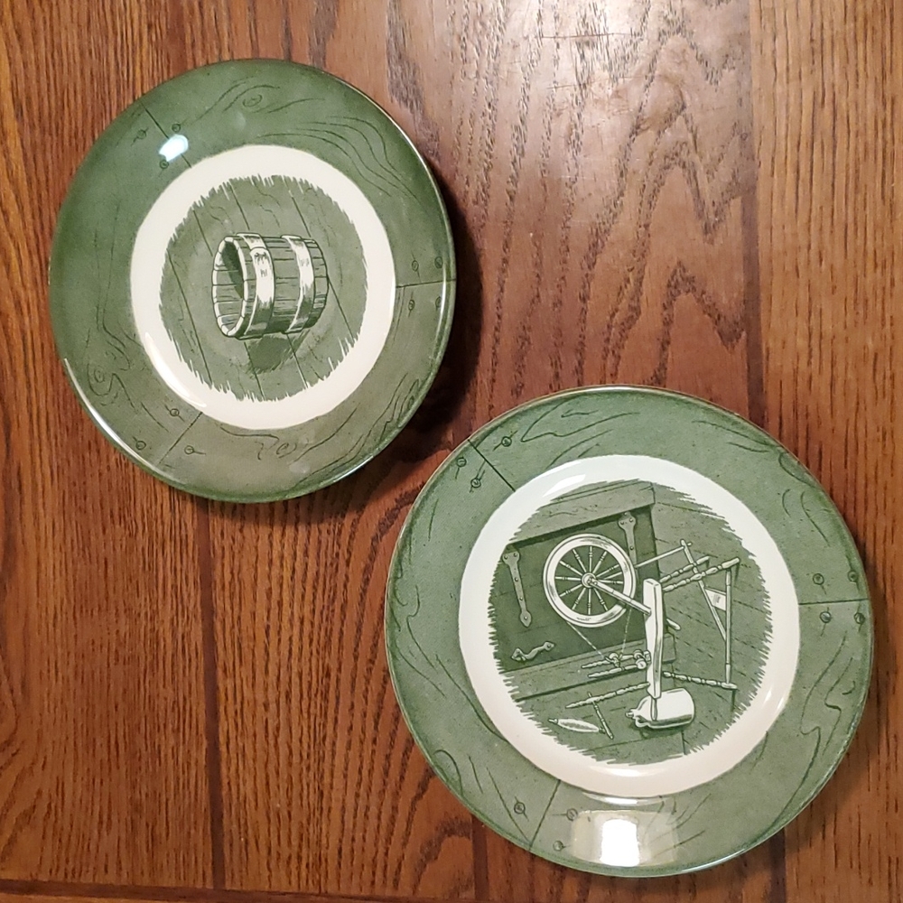 Vintage Spinning Wheel and Oak Barrel Green and White Royal USA Plates